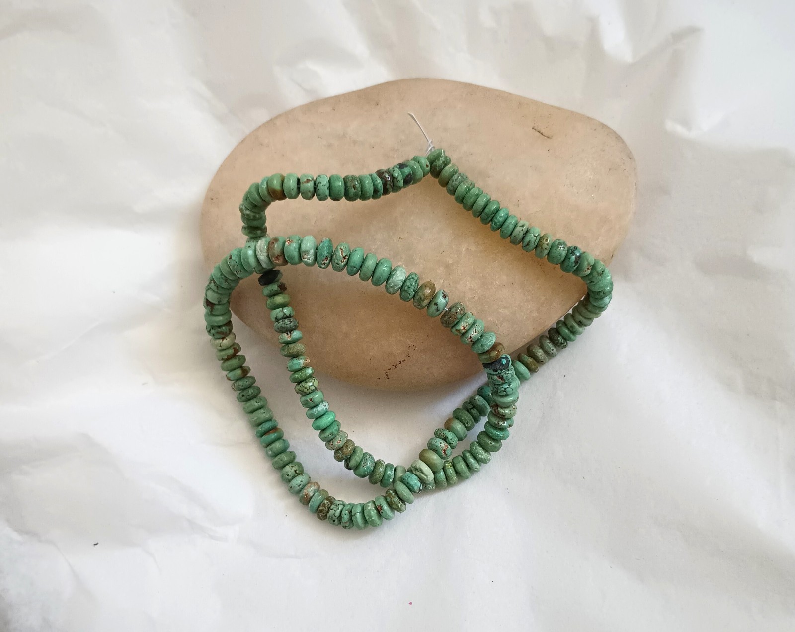 OLD STOCK HI-GRADE ANHUI TURQUOISE 5-6MM RONDELLE BEADS – 17.75″ – 1579E