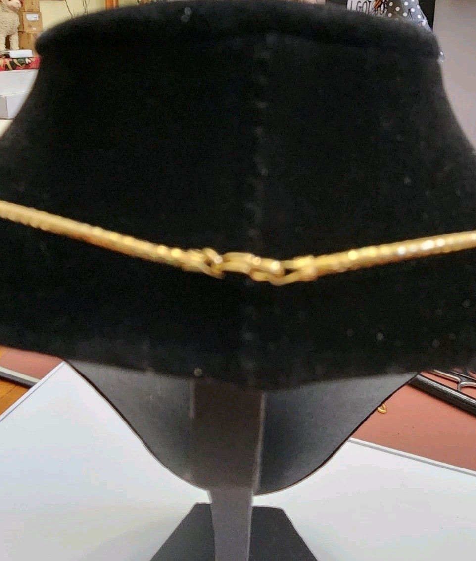 14k Y gold Diamond Cut Flexible Omega Choker 15 3/4″ Lobster Claw 7 Grams