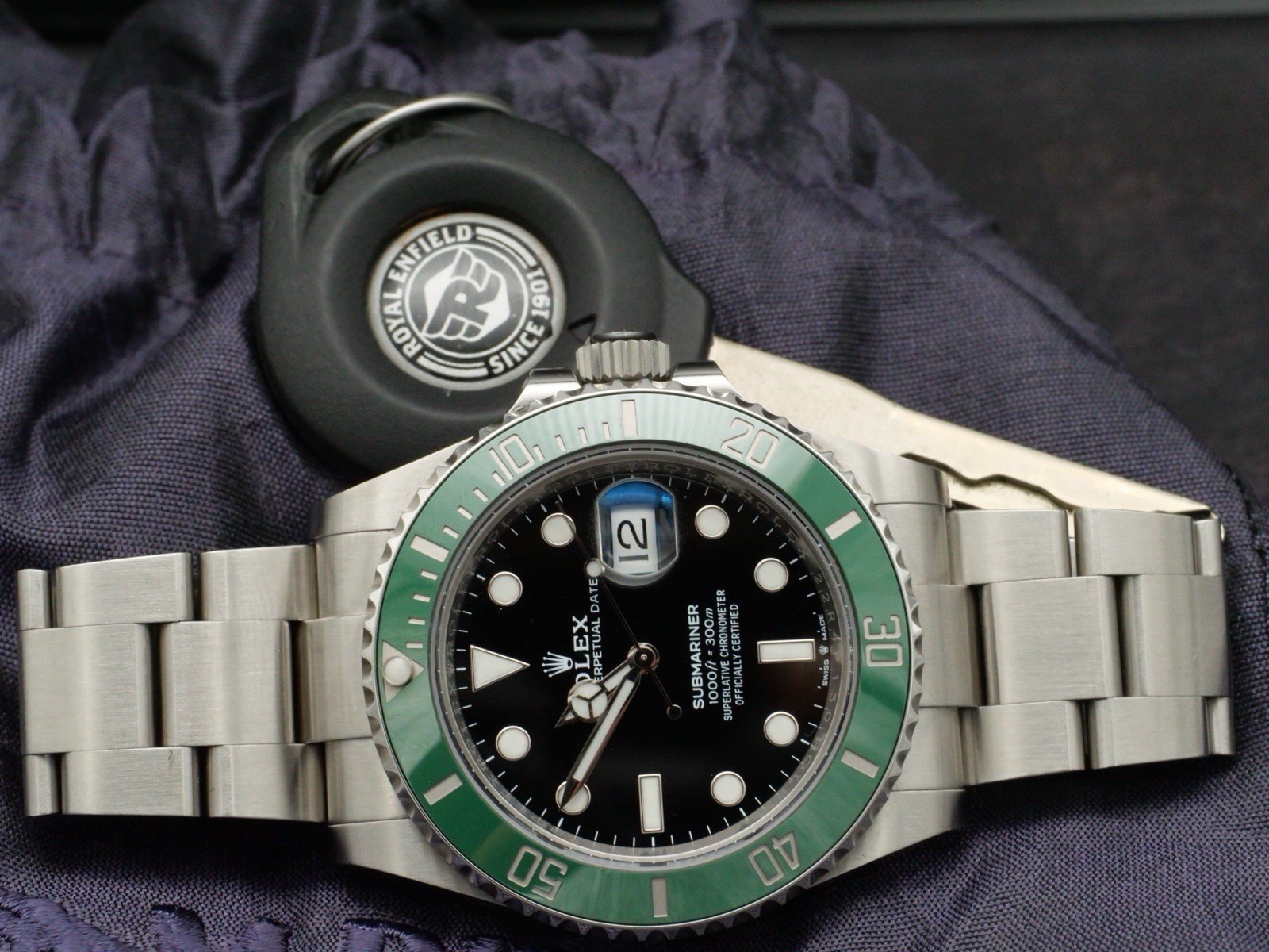 🟢 Rolex Submariner 126610LV “Starbucks / Cermit” – 41mm – MINT – Box & Papers