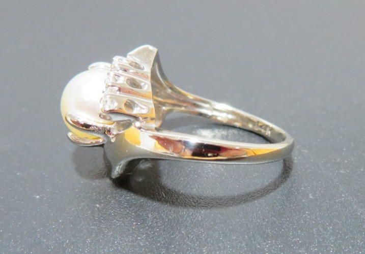 14K WG PEARL & DIAMOND CLUSTER RING SZ 2.25 2.60 grams (AI-2977)