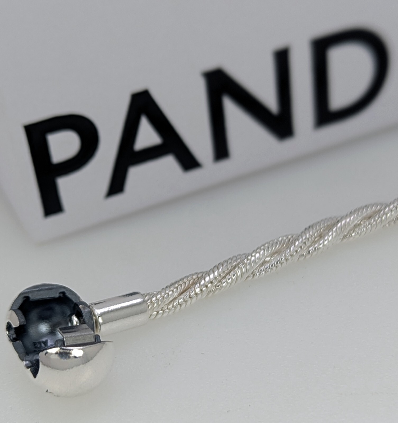NEW 100% Genuine 925 Round PANDORA Clasp Twisted Snake Chain Bracelet 593757C00