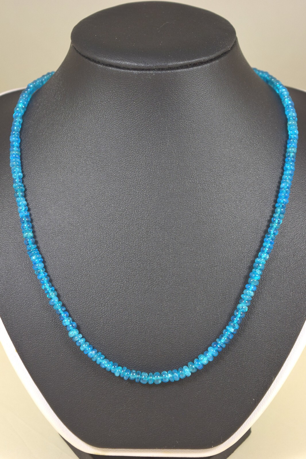 APATIT NEONBLAU Kette Collier 70,20ct. Schmuck Edelstein Heilstein Halskette NEU