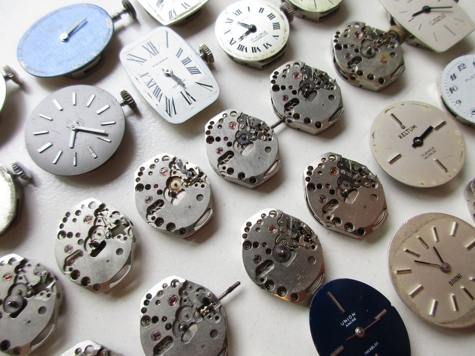 FHF cal. 69-21 Swiss vintage watch movements (27 pcs) – lot for use of parts