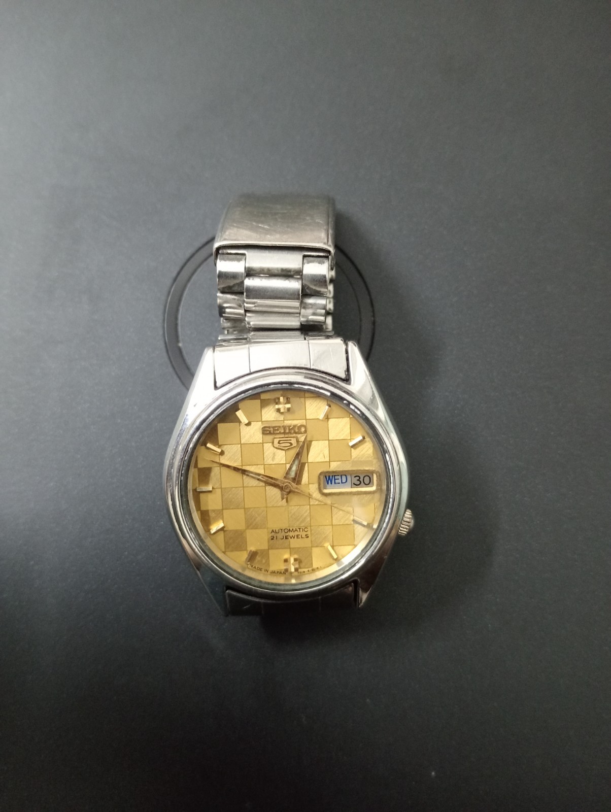 vintage seiko 5 automatic 7009-6001 I wrist watch