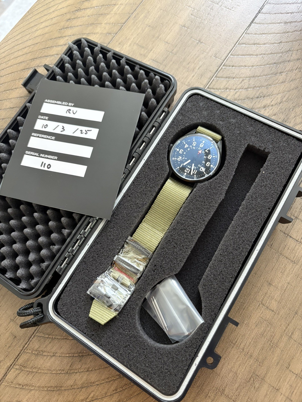Sangin Instruments Overlord Field Watch Black Dial Brushed DLC