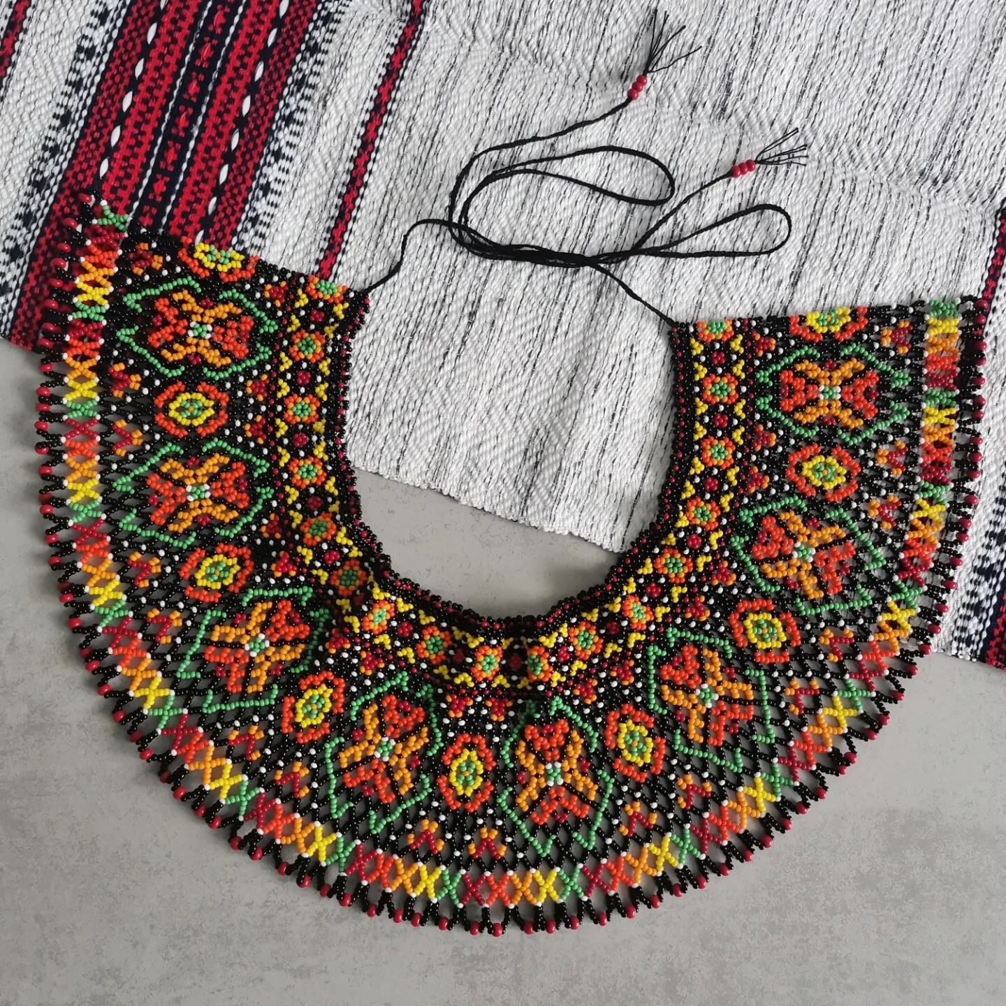 Traditional ukrainian wide beaded necklace collar Seed bead ethnic sylyanka