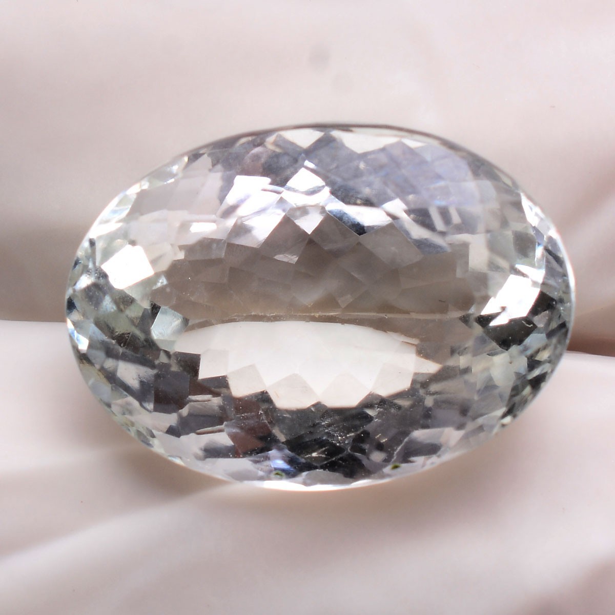 VVS 20.50 Cts Natural Topaz Untreated 19mmx13mm Oval Cut Huge Loose Gemstone
