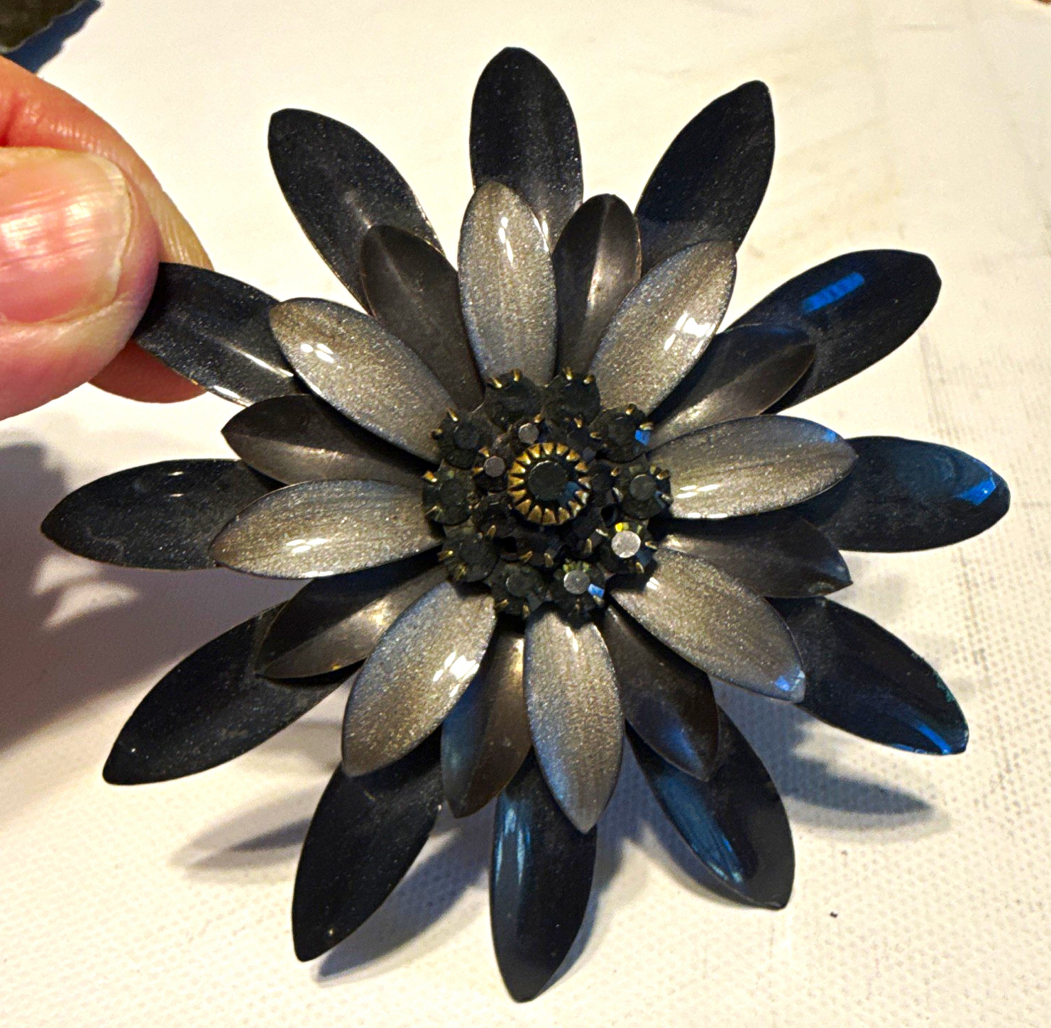 VTG Liz Palacios 3 dimensional floral brooch with AB rhinestones hard to find!