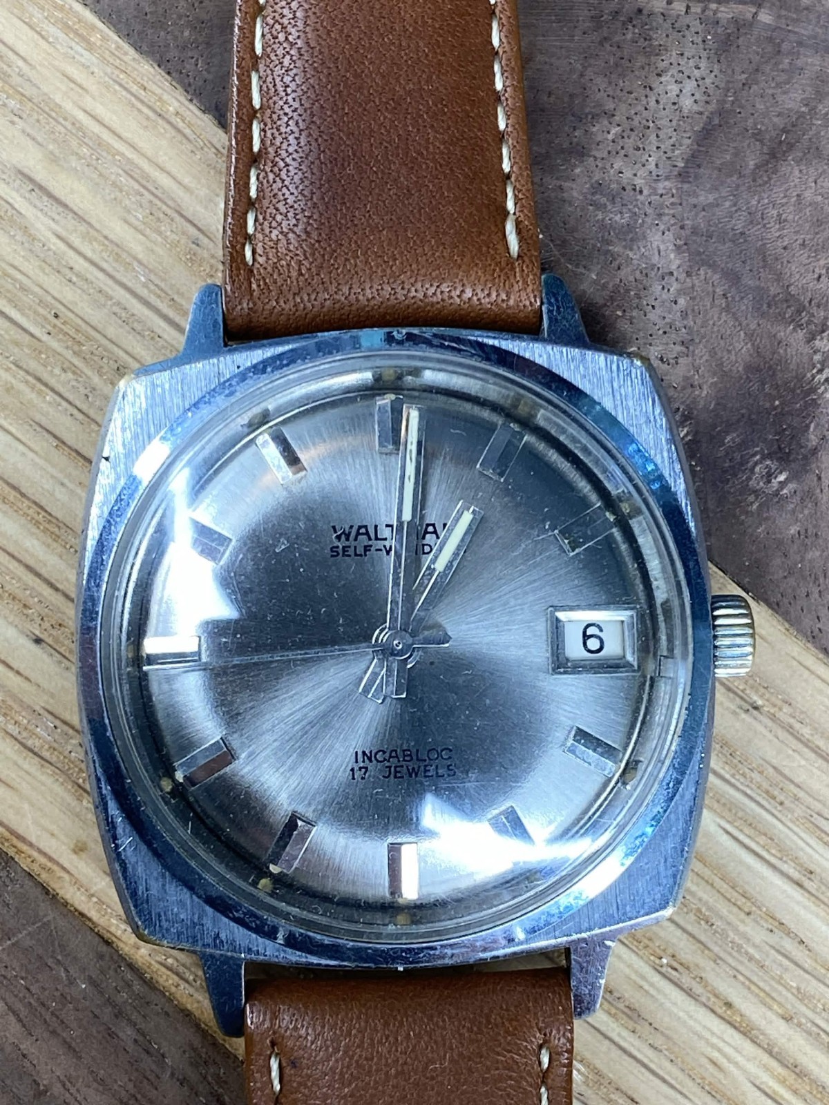 Vintage 1970s Waltham Automatic Watch 17 Jewels Date Cushion Case REPAIR PROJECT