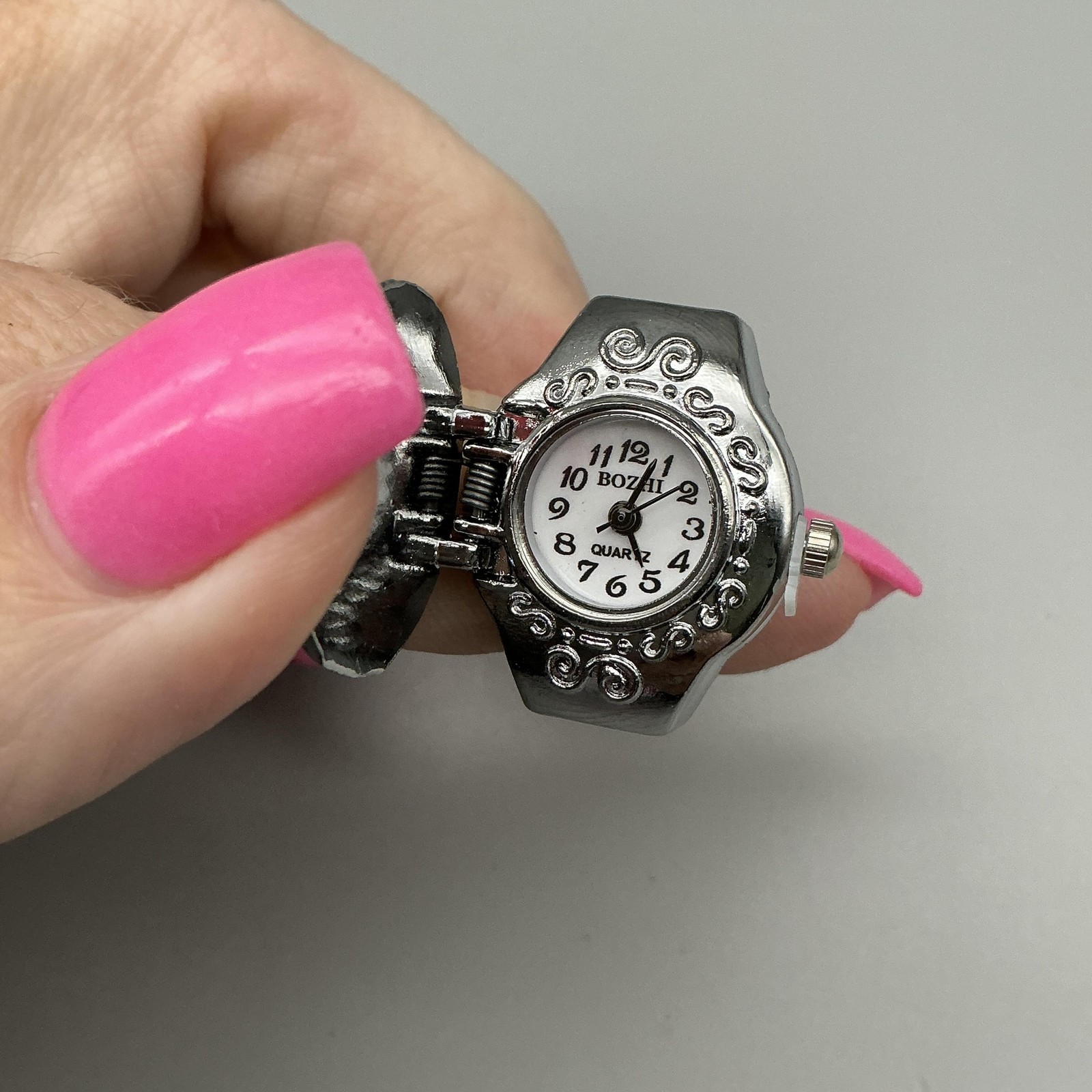 Bozhi Ring Watch Womens 20mm Hidden Dial Pink Crystal Floral New Battery