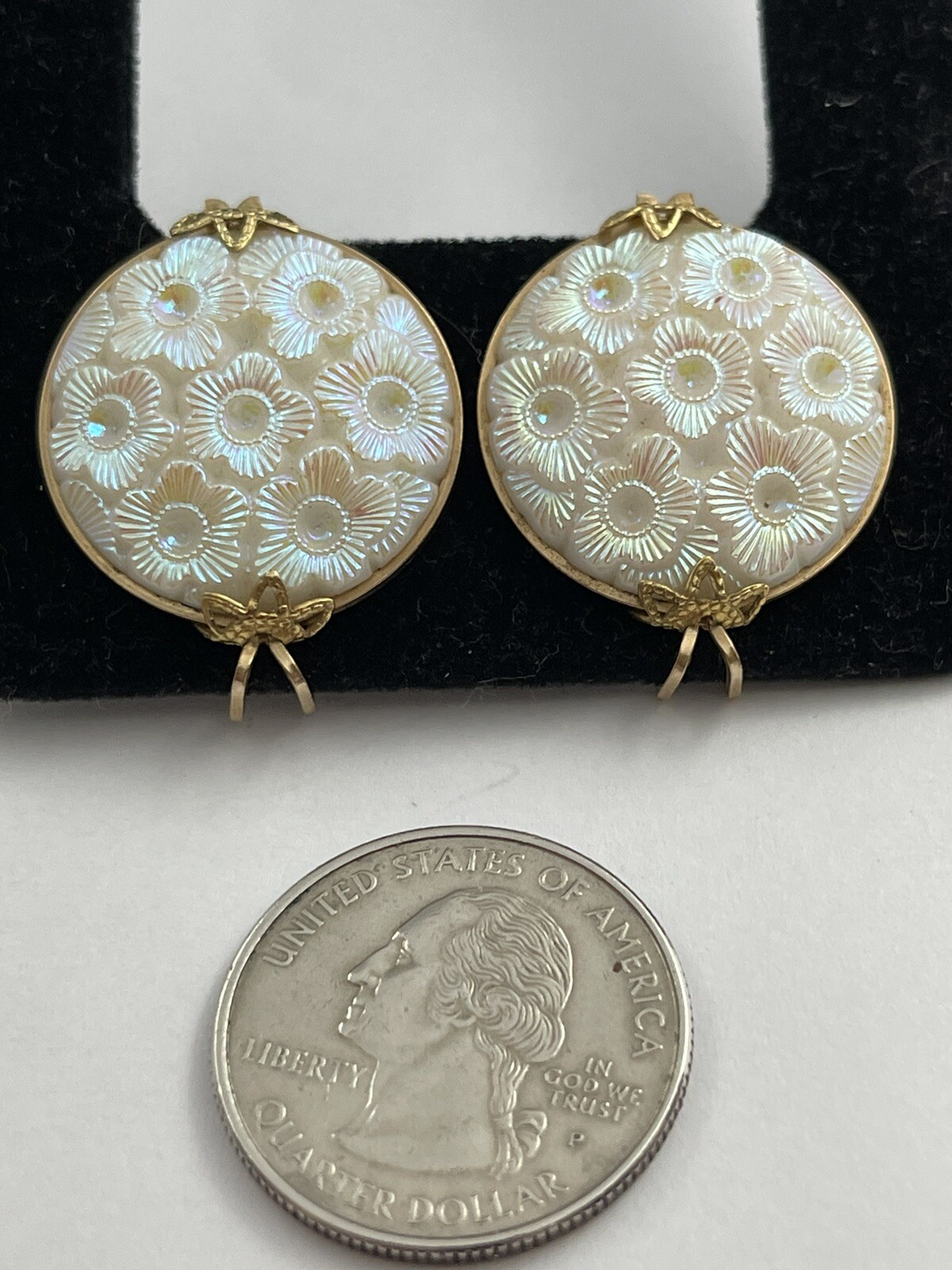 Vintage MCM Hillcraft Flowers in Rainbow White Iridescent Lucite Clip Earrings