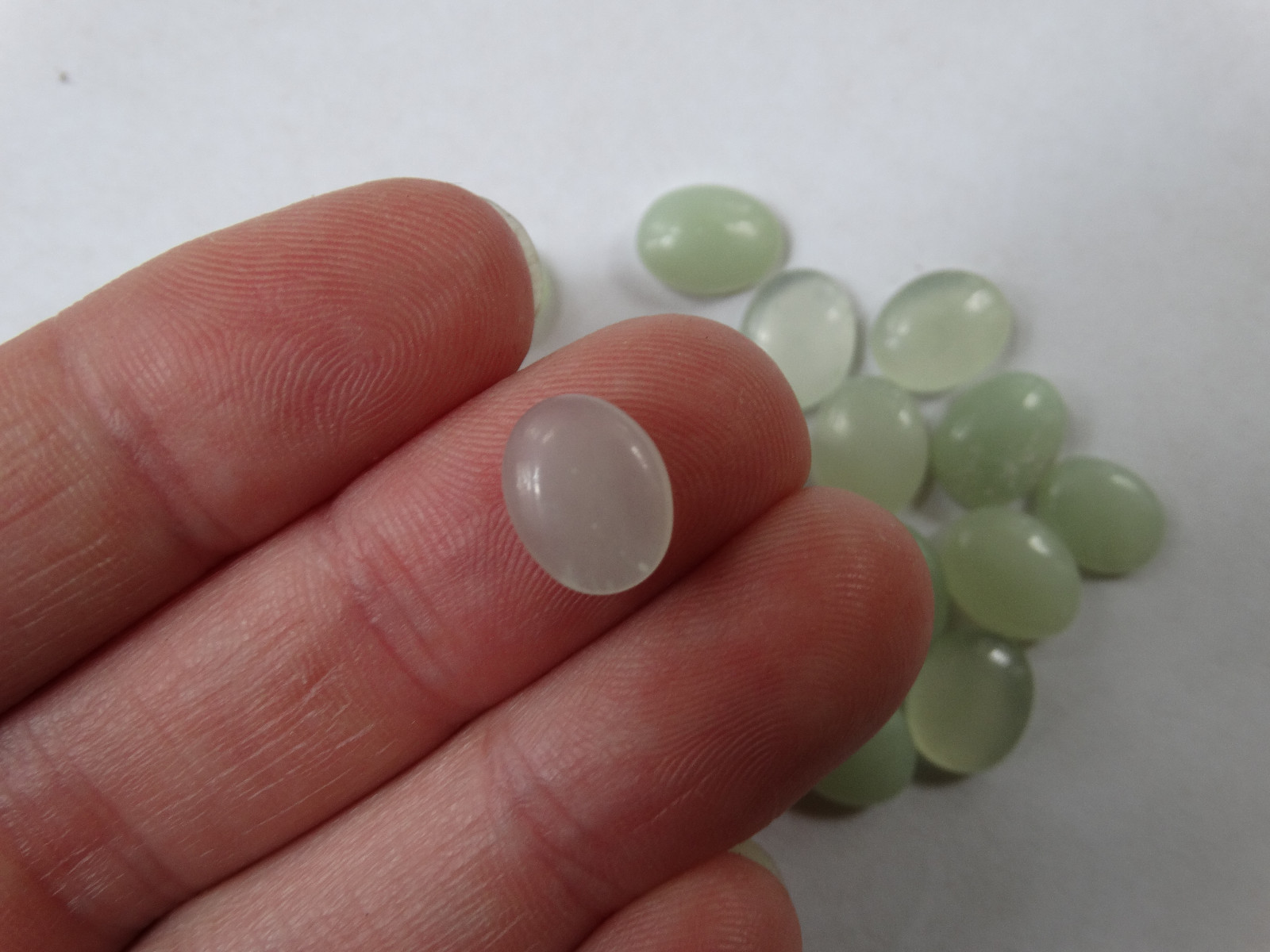 Cabochon Gemstone Light Green Onyx 8x10mm (pkg 20)