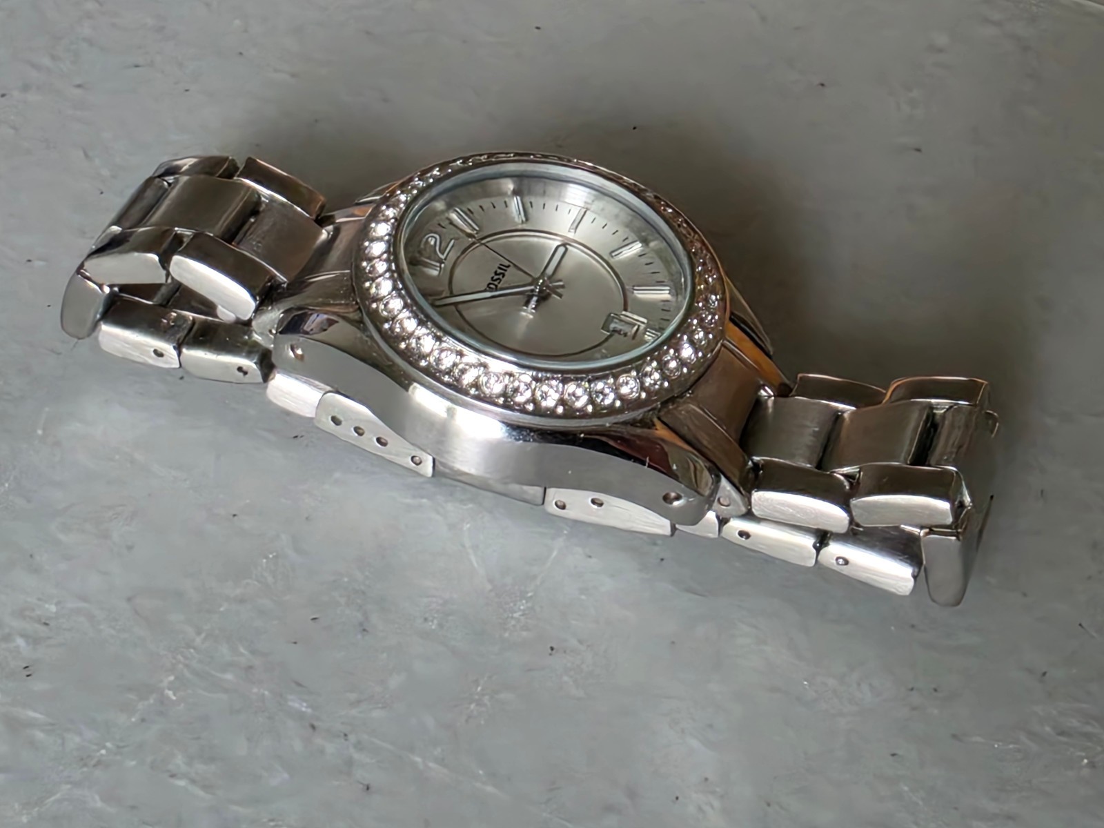 Fossil Womens Crystal Mini Riley Wristwatch Silver ES-2879 – Needs Battery