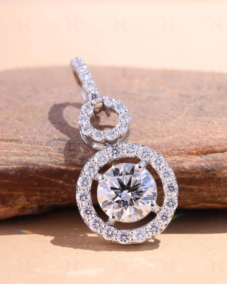 RARE 4.12 Ct Certified White Diamond Solitaire Pendant/Necklace, Great Luster !