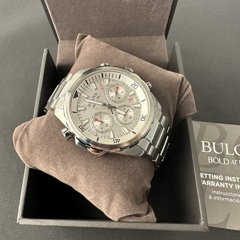Bulova Marine Star/96B255 Chronograph White Dial 6S20/Swiss Quartz Watch 43MM