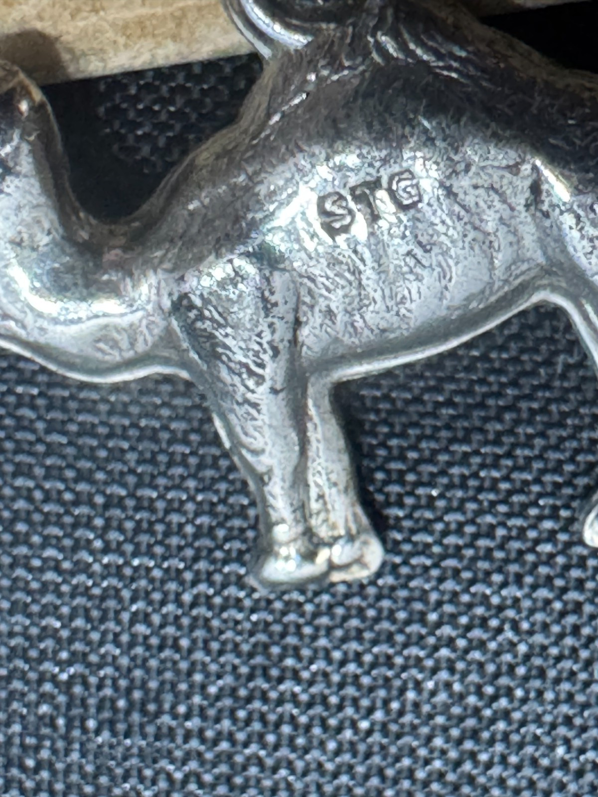 A-039 Vintage Sterling Silver Etched Desert Camel Animal Bracelet Charm Pendant