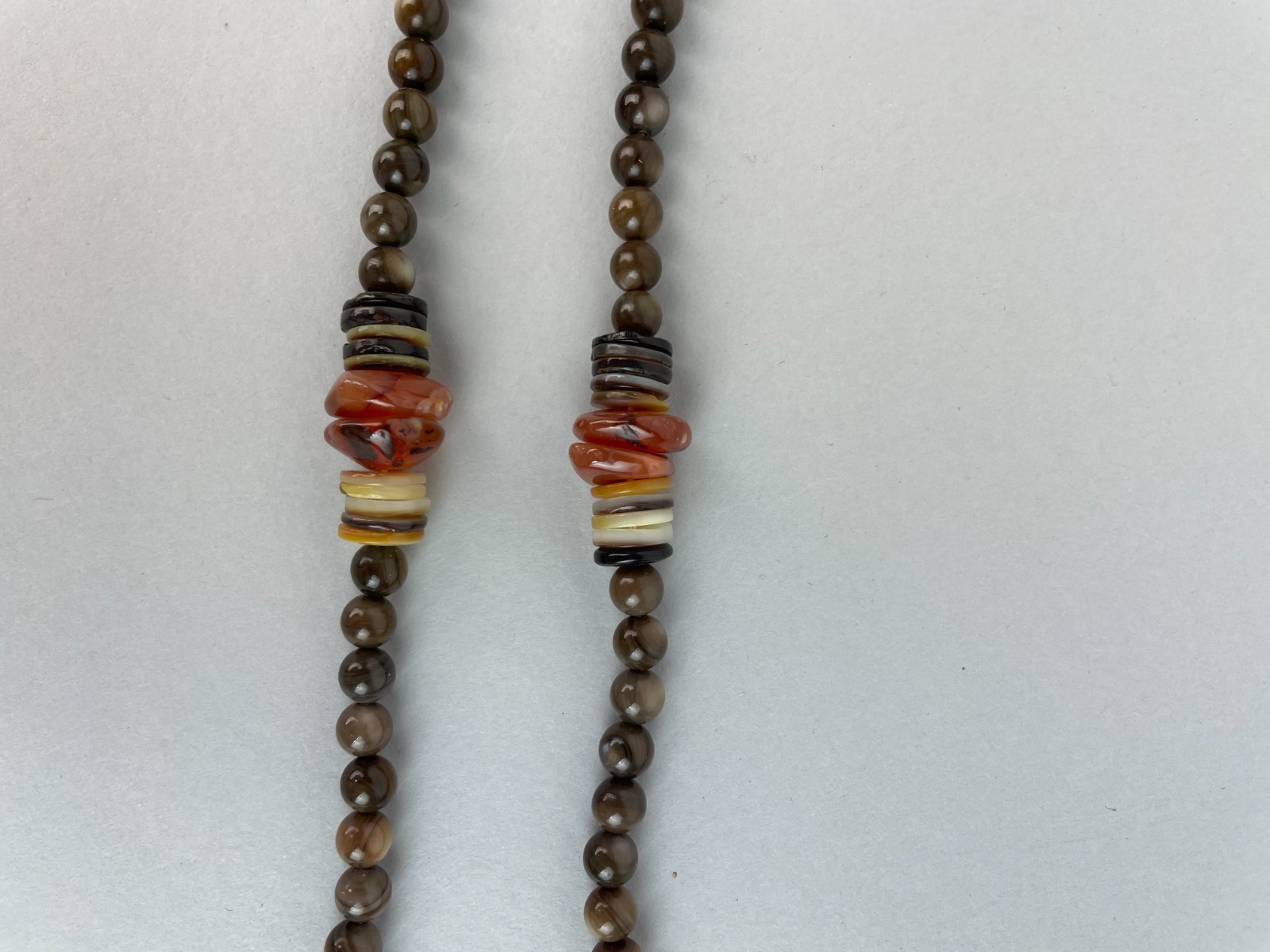 VTG 1970s Agate & Shell Beaded Bohemian Necklace tone necklace 26″, S14