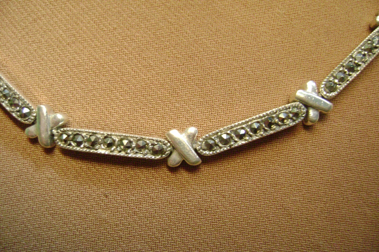 VINTAGE MARKED .925 STERLING SILVER 7.5″ MARCASITE “X” LINKED 12 GRAMS BRACELET