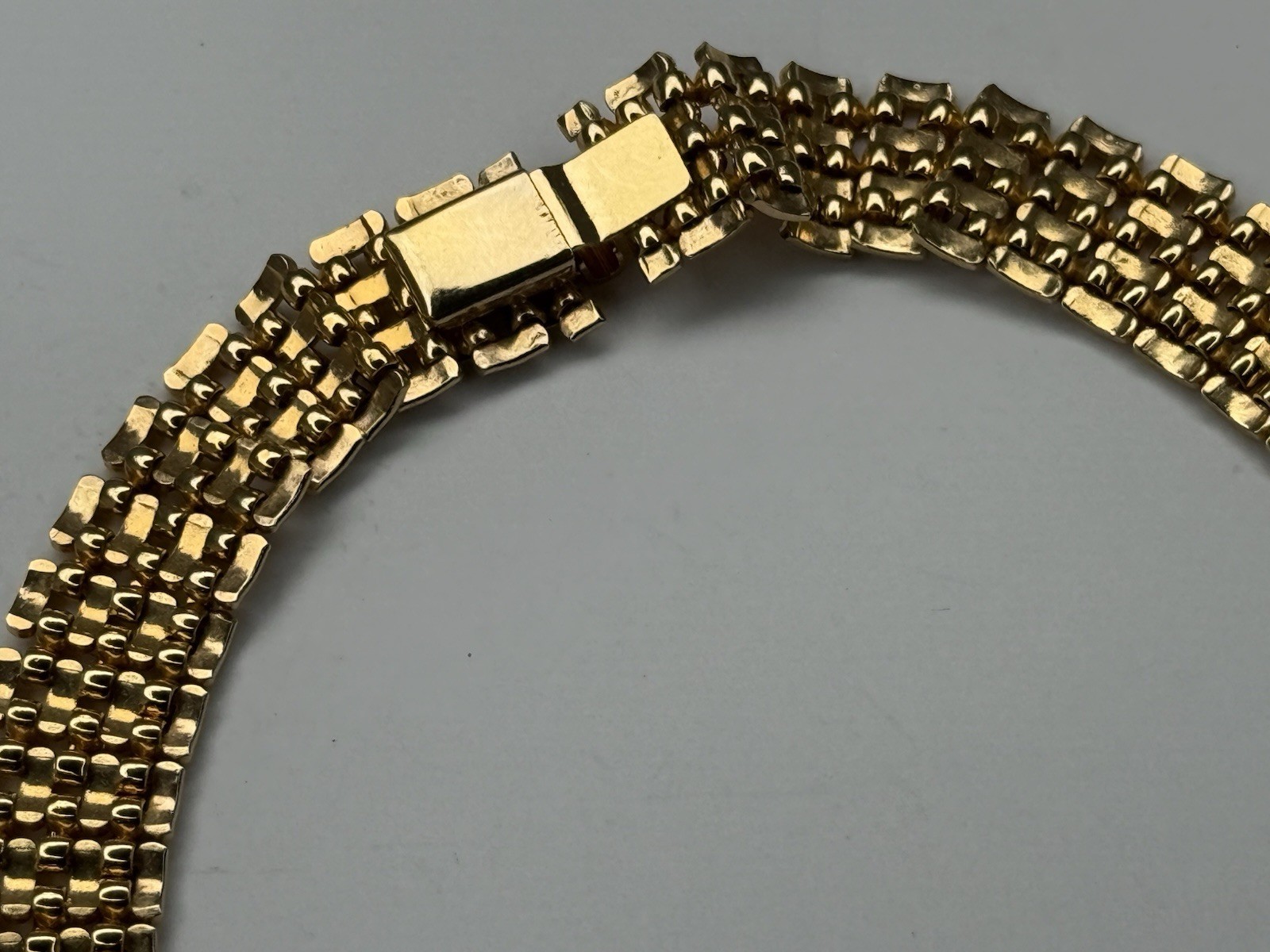 Vintage AVON Brick Chain V Shape Pave Rhinestone Push Lock GoldTone Necklace 16”