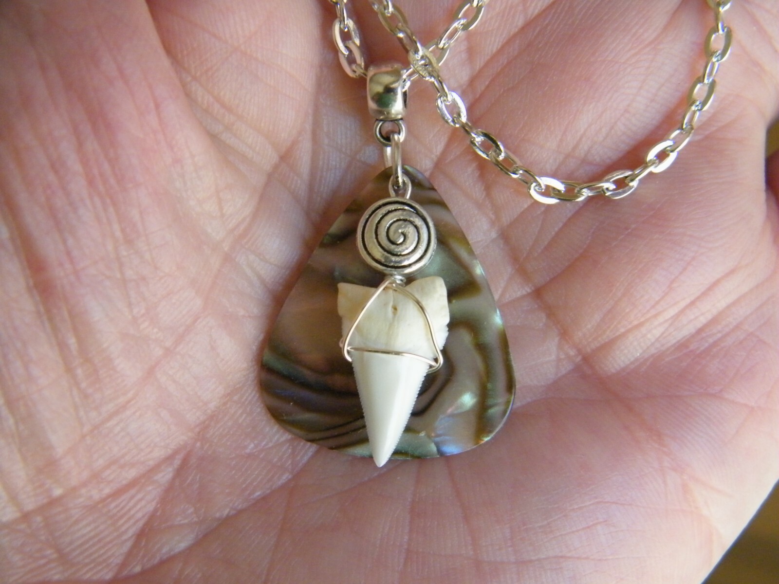 SHARK Fossil Tooth Necklace Real Teeth Faux Abalone Shell 23″ Silver Chain NEW!