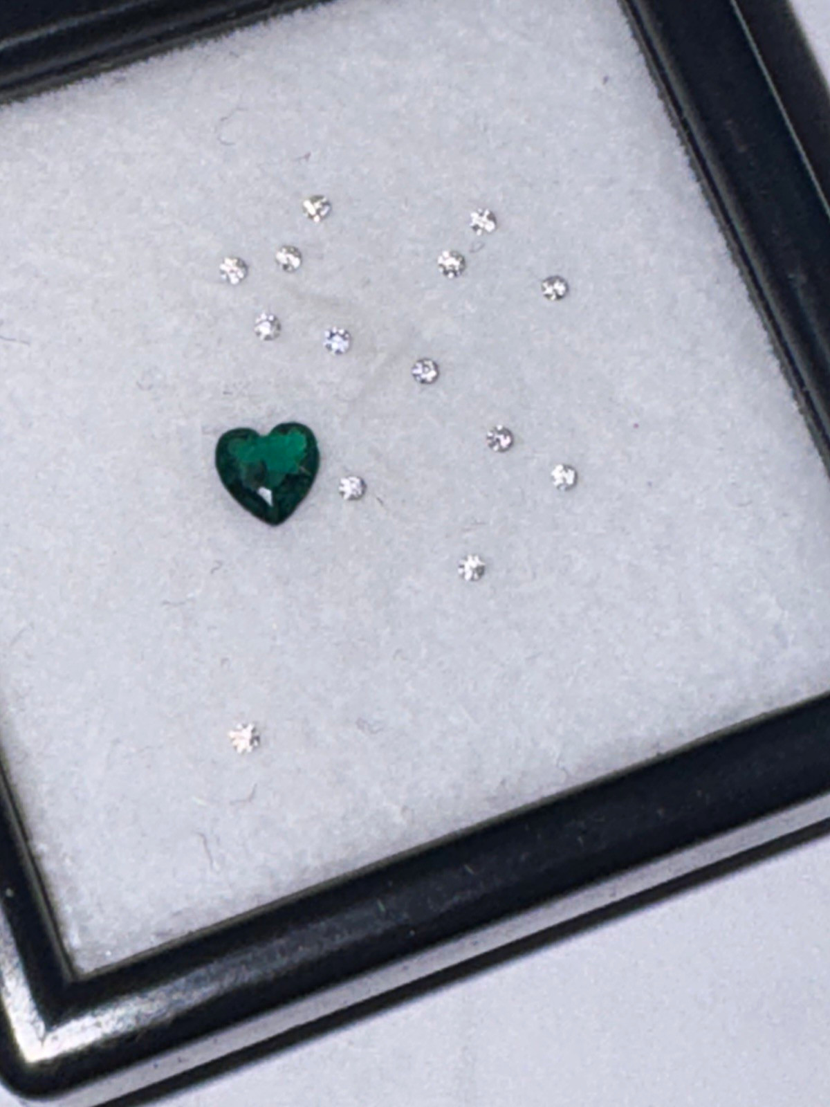 Green Emerald Heart Cut Transparent Loose Gemstones Lot of 16 Green/Clear