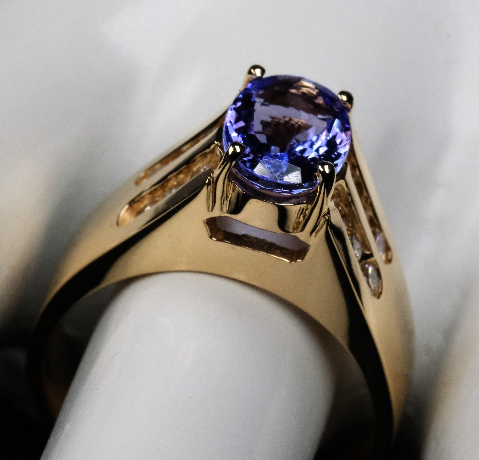 Pre-Owned 14K Yellow Gold 1.39ct Tanzanite .42ct Diamond Ring 6.2gm Sz 8.25