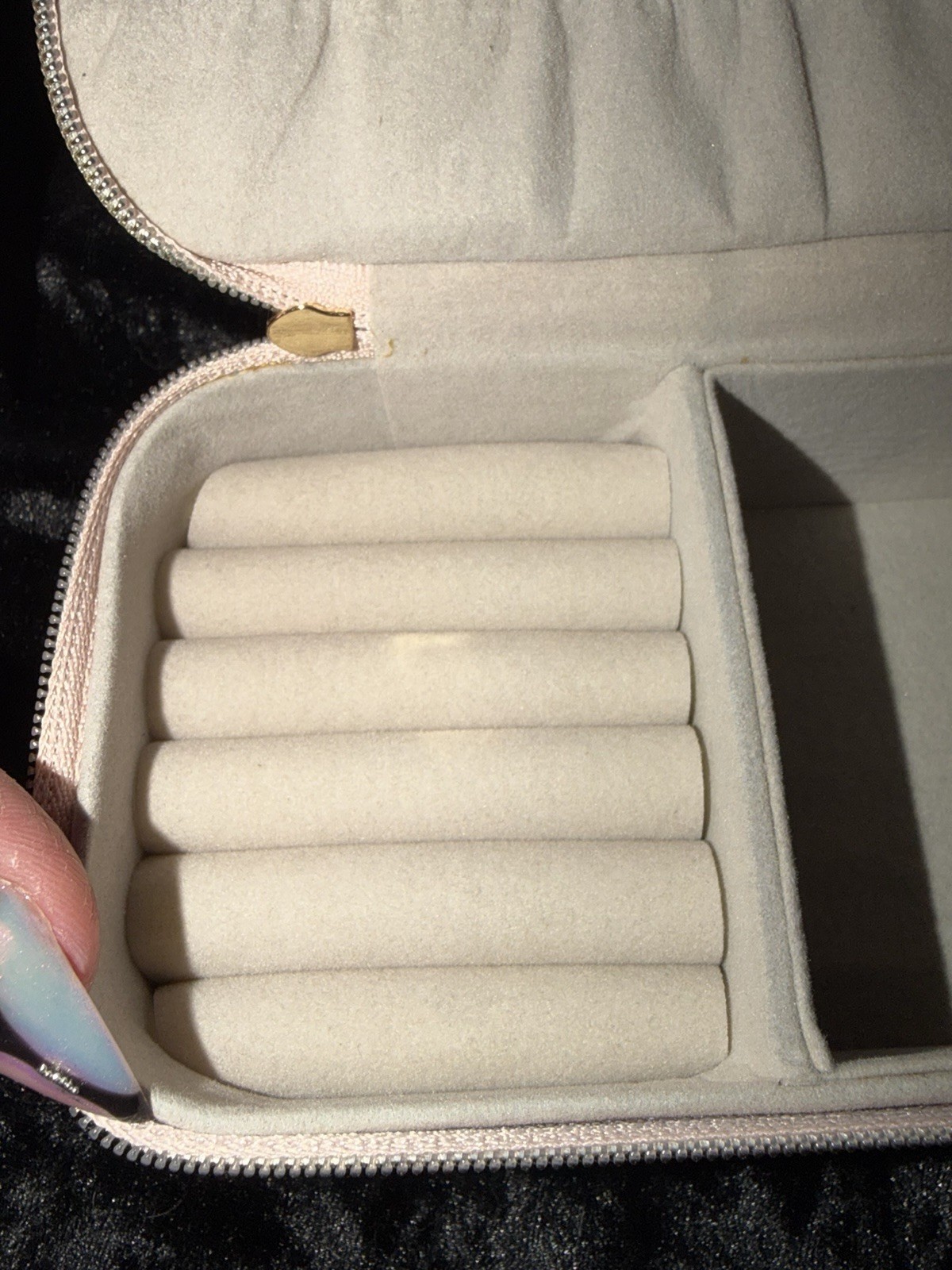 Pink Zip-Around Faux Leather Travel Jewelry Case Velvet Lined Holds 6 Rings