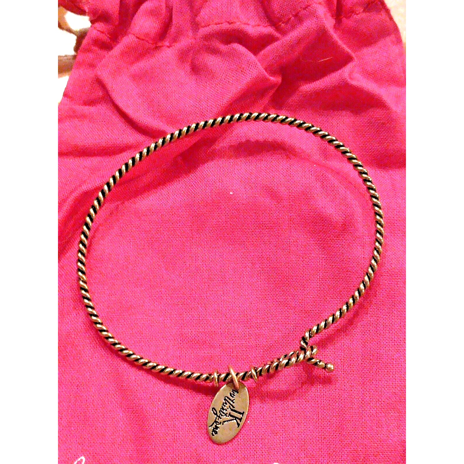 JK Thirty One Adore Twisted Bracelet Gold Tone W/Bracelet Pouch Valentine’s Day