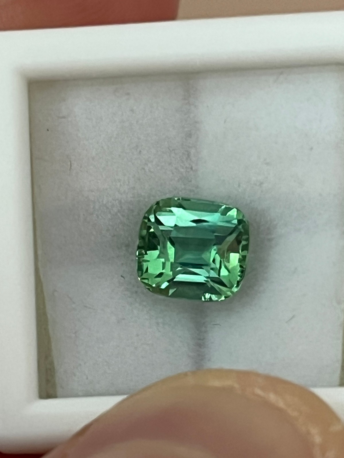 2.10ct LAGOON TOURMALINE. SHOWROOM FLOOR EXQUISITE/INVESTMENT CLASS.