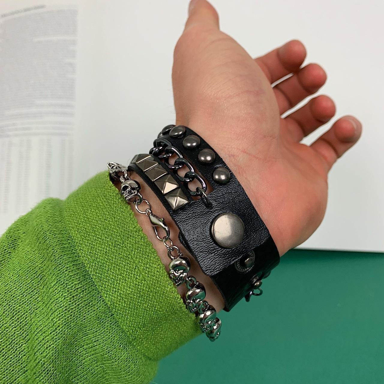 Grunge Y2K style Black and silver studded spike bracelet set