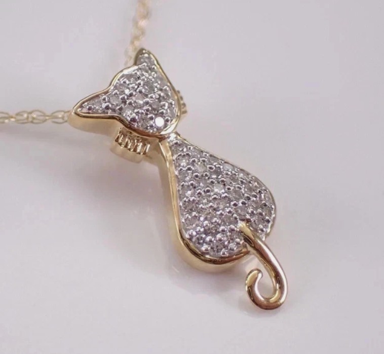 2 Ct Round Cut Simulated Diamond Women’s Cat Pendant In 14K Yellow Gold Plated