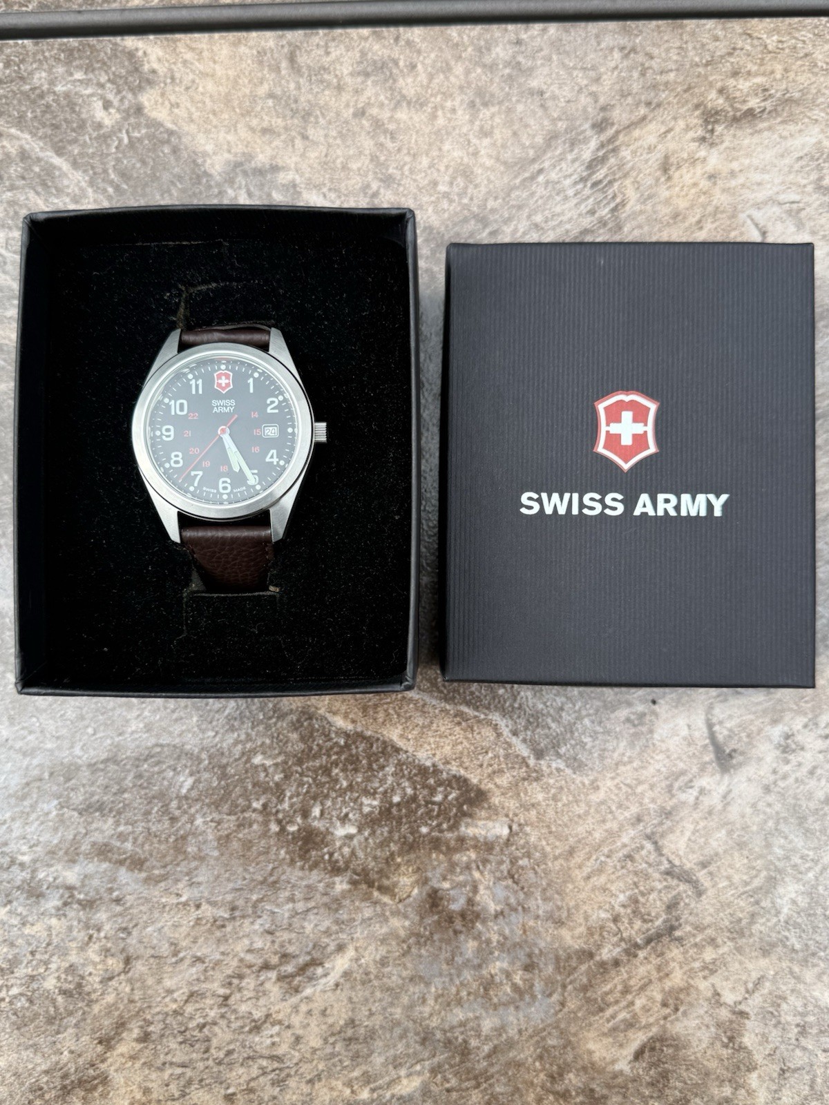 NOS 40MM Men’s Victorinox Garrison 241083 Silver SS Case w/ Brown Leather Strap