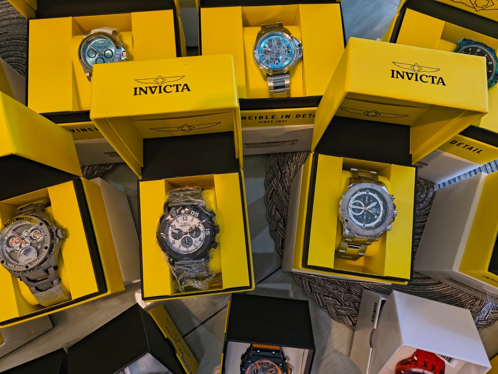 Invicta Watch Lot of 20 to include 14 Activa watches and 15 slot Hard Case