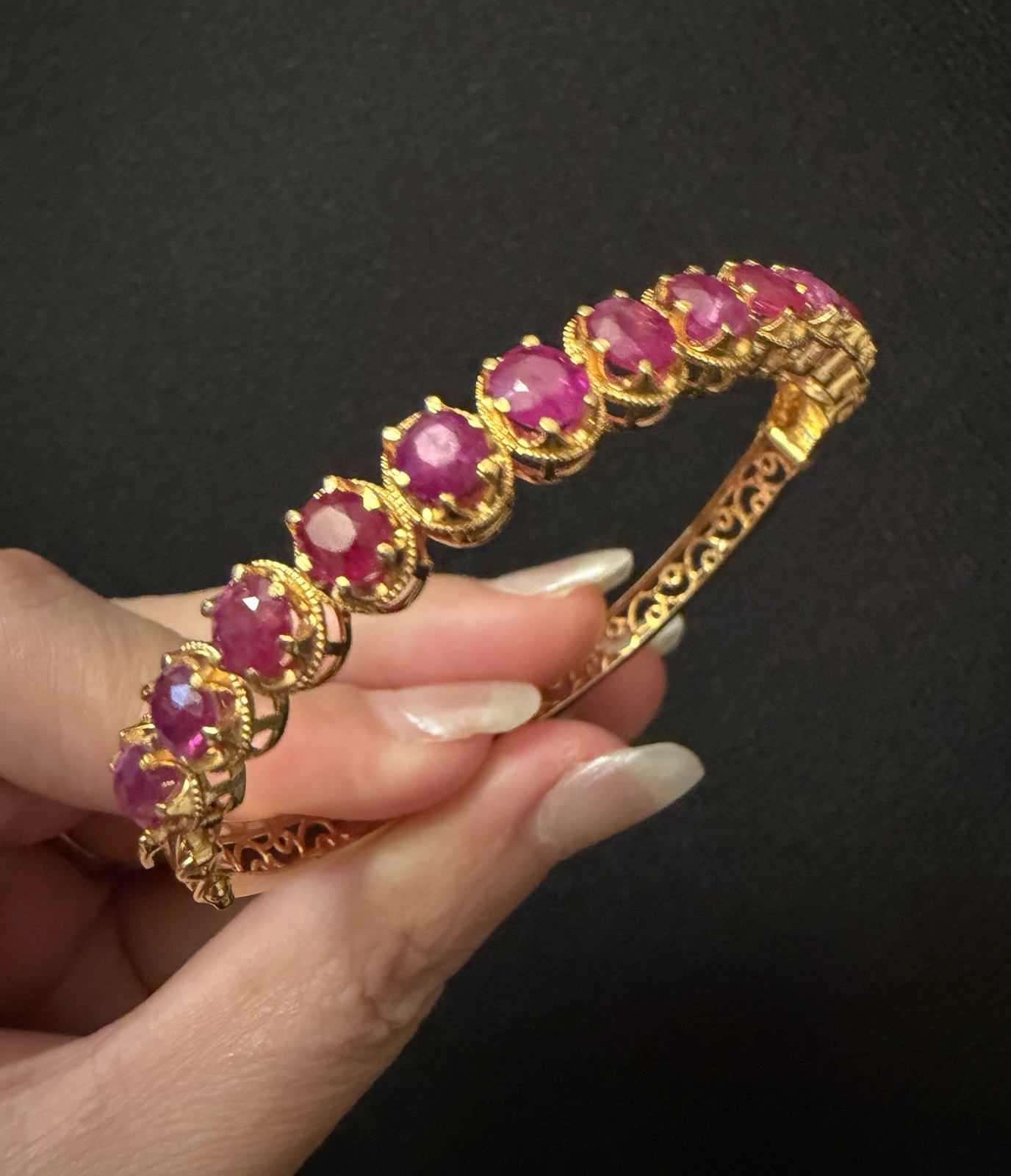 Certified Natural Burma(Mogok) Ruby 18k Y Gold LotusFlower Bracelet Bangel