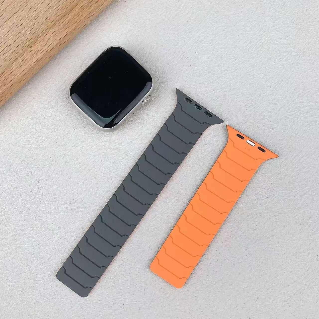 Suitable for Apple Watch/ S1-11/ Ultra/ SE – Armor Silicone Magnetic Strap-Gift