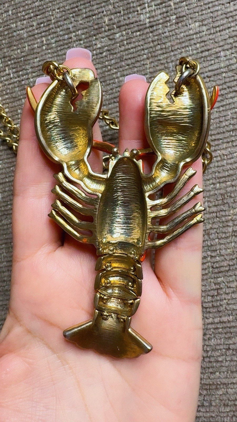 HUGE 🦞BETSEY JOHNSON Gold Tone Enamel Crystal Lobster OCharm Necklace🤩