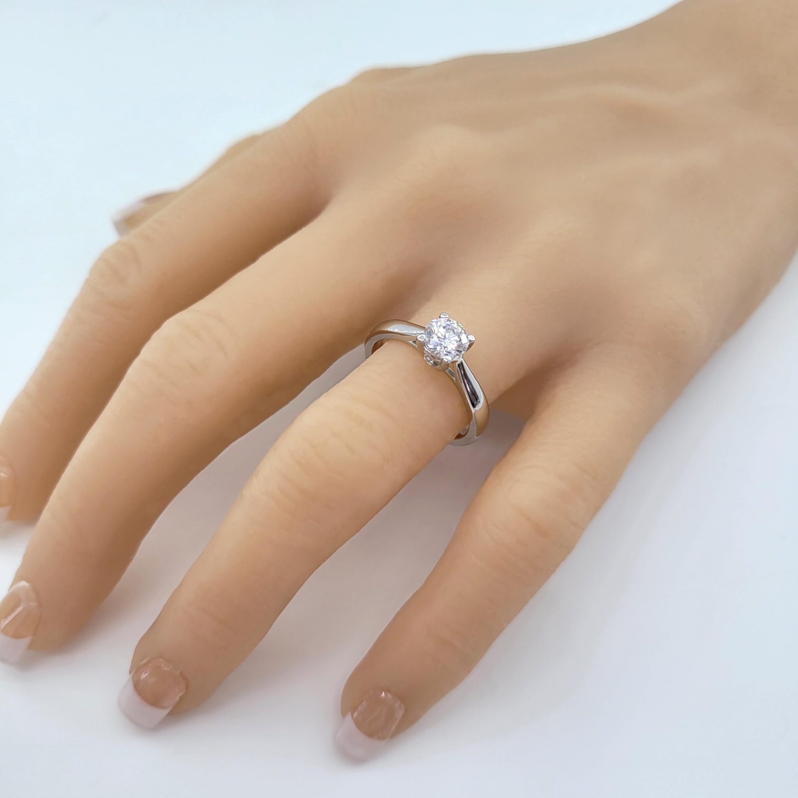 NANA Jewels Lucita Solitaire Round Cut Engagement Wedding Ring- Sterling Silver