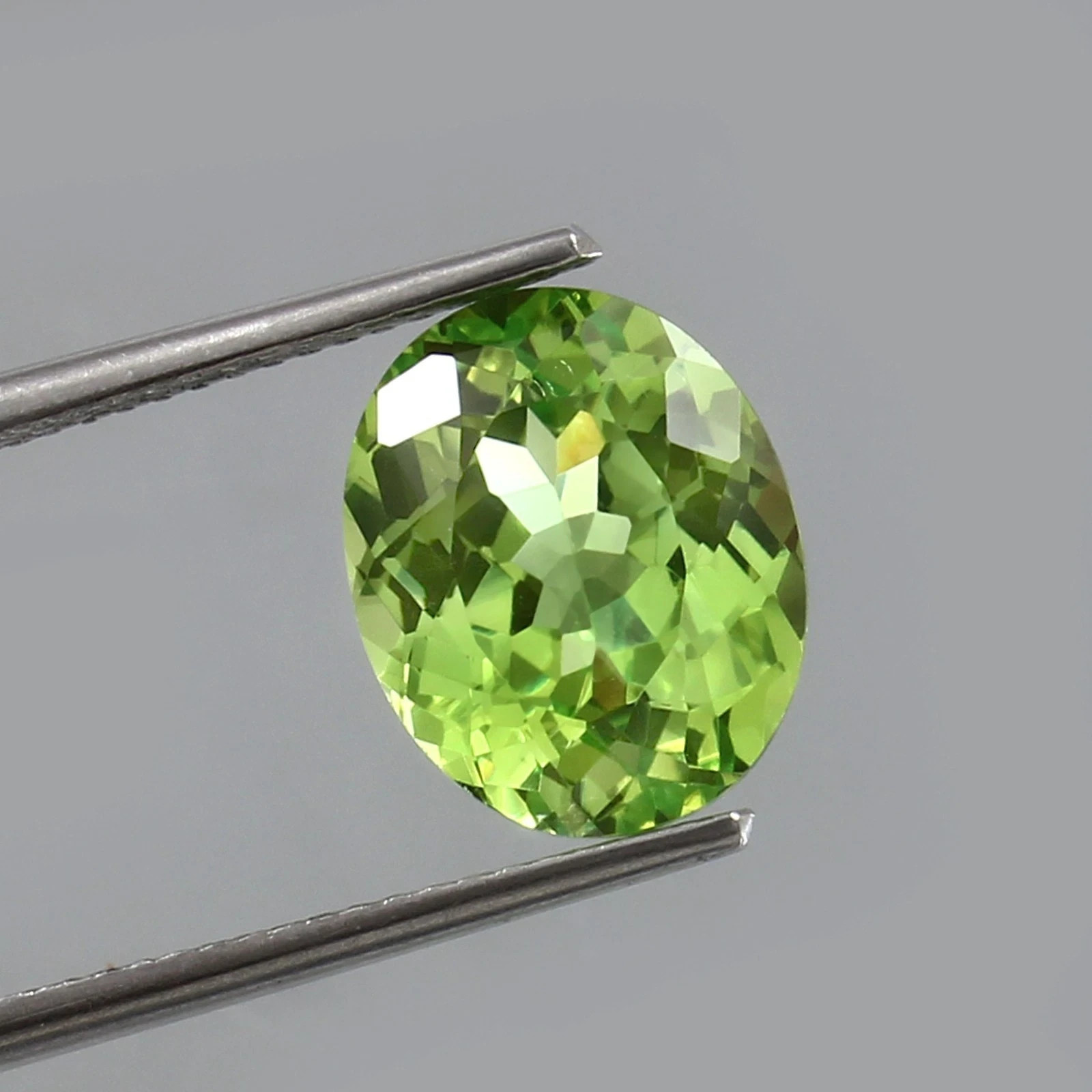 Natural 5.65 Ct Peridot Oval Cut Certified Loose Gemstone Lot with Free Gift