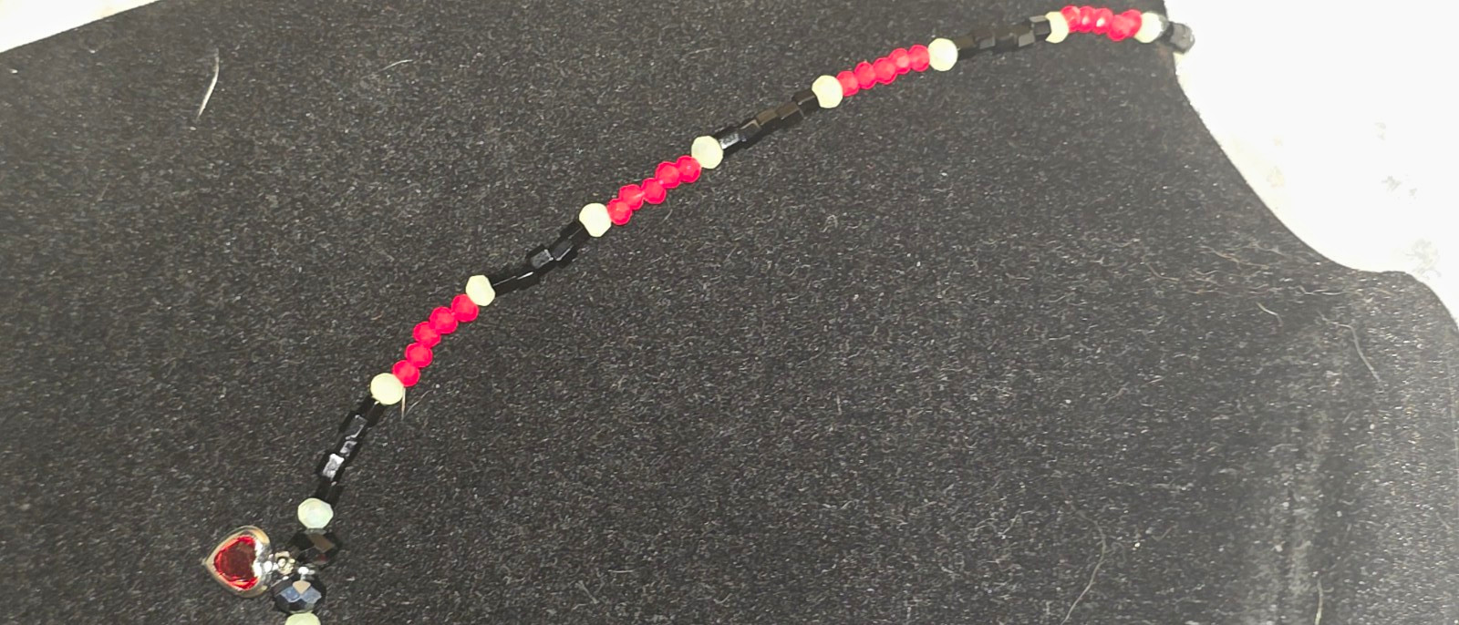 Red Black White Beaded Ball Chain Necklace Silver Tone Heart Charm Pendant