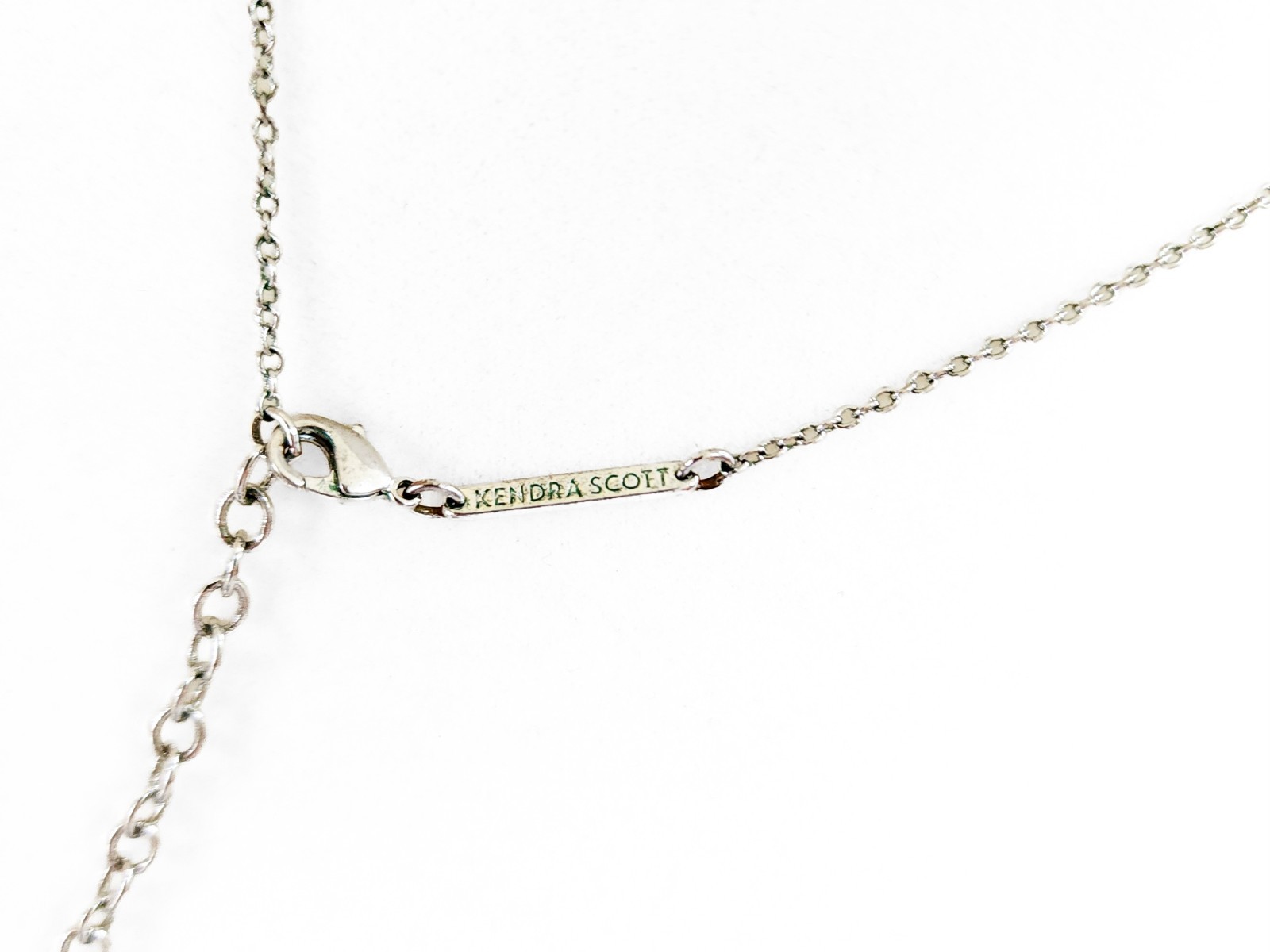 Kendra Scott Elisa Necklace 15″ – 17″ Iridescent Drusy Quartz Rhodium Plated