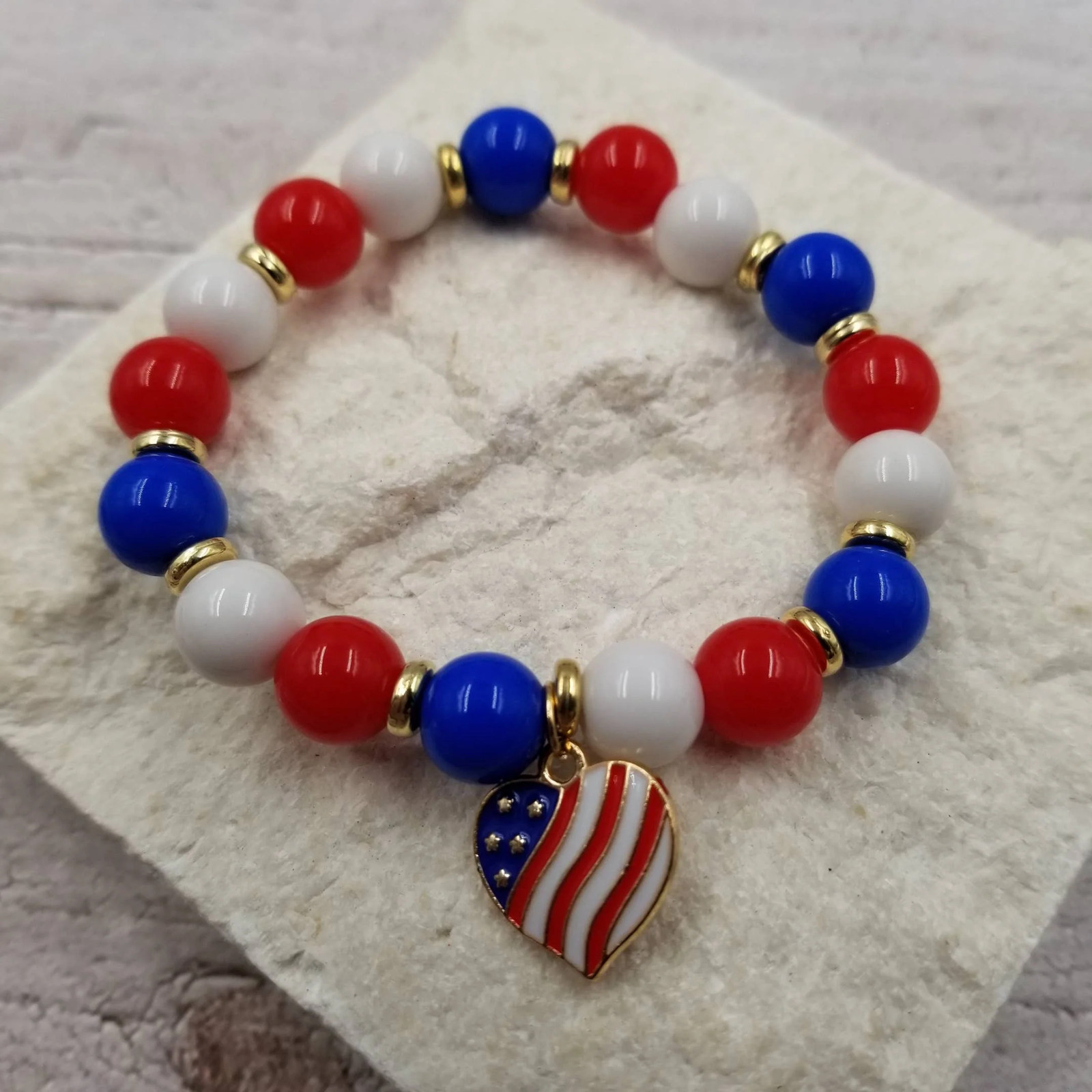 4th of July Patriotic Heart Stretch Bracelet – Red White &Blue Acrylic Beads