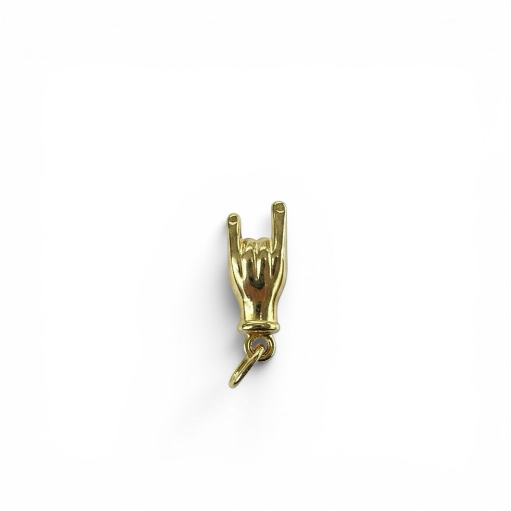 18ct 18K Yellow Gold Mano Cornuto Charm Pendant 0.90 Grams. Brand New