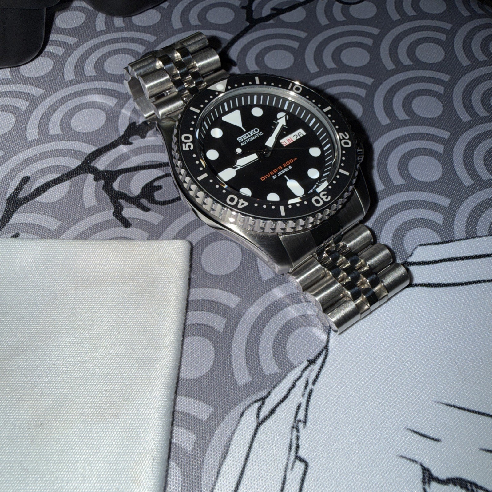 Seiko skx007 Automatic Diver’s Watch 200M Black Dial S.S. Jubilee Bracelet Men’s