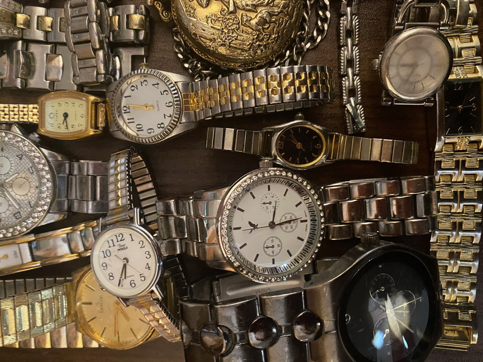 Huge Lot 85+ Vintage to Now Used Watches some Run Gold Silver Tone BRANDS+++