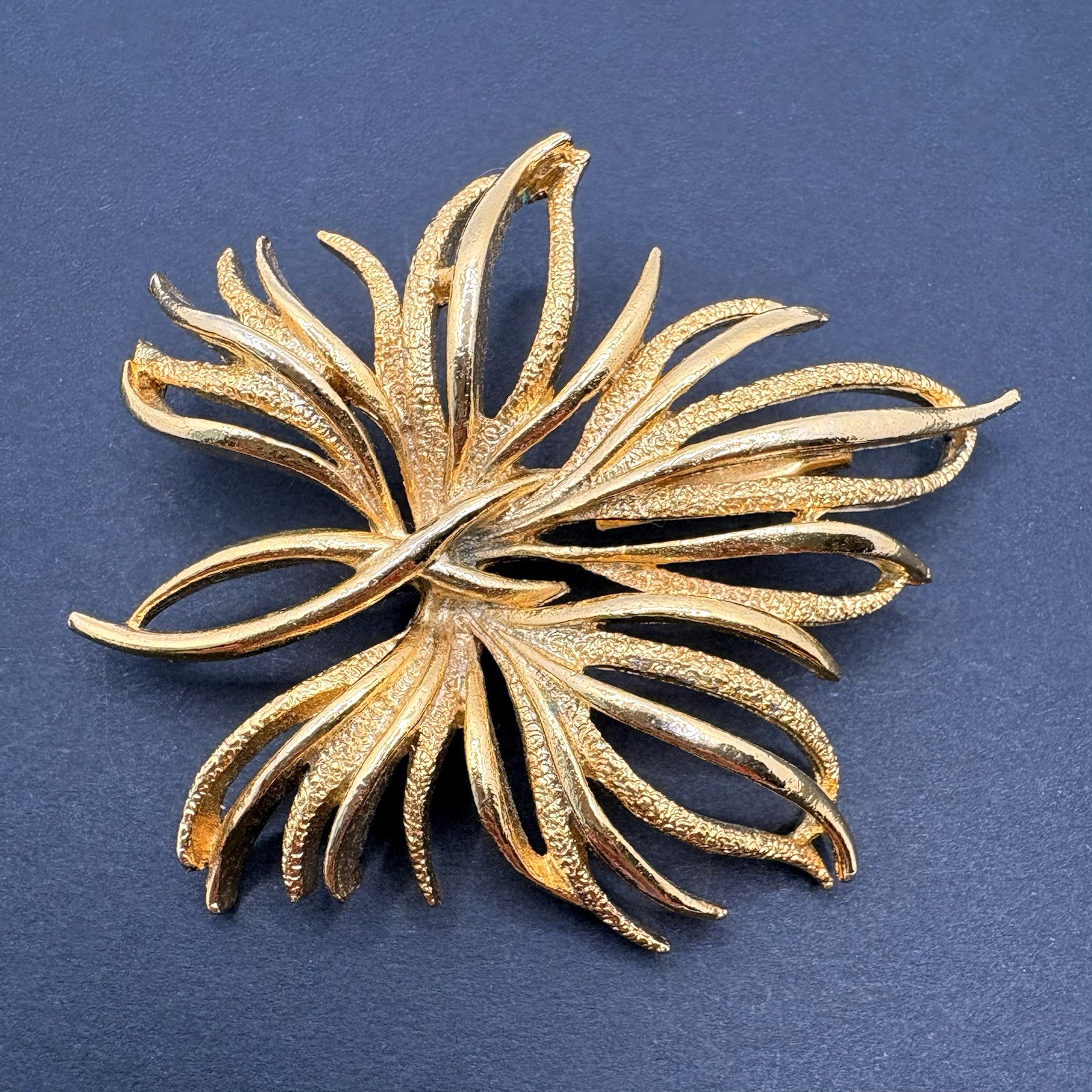 Vintage Gerry’s Floral Spray Brooch Gold Tone Nature Classic 2.5″