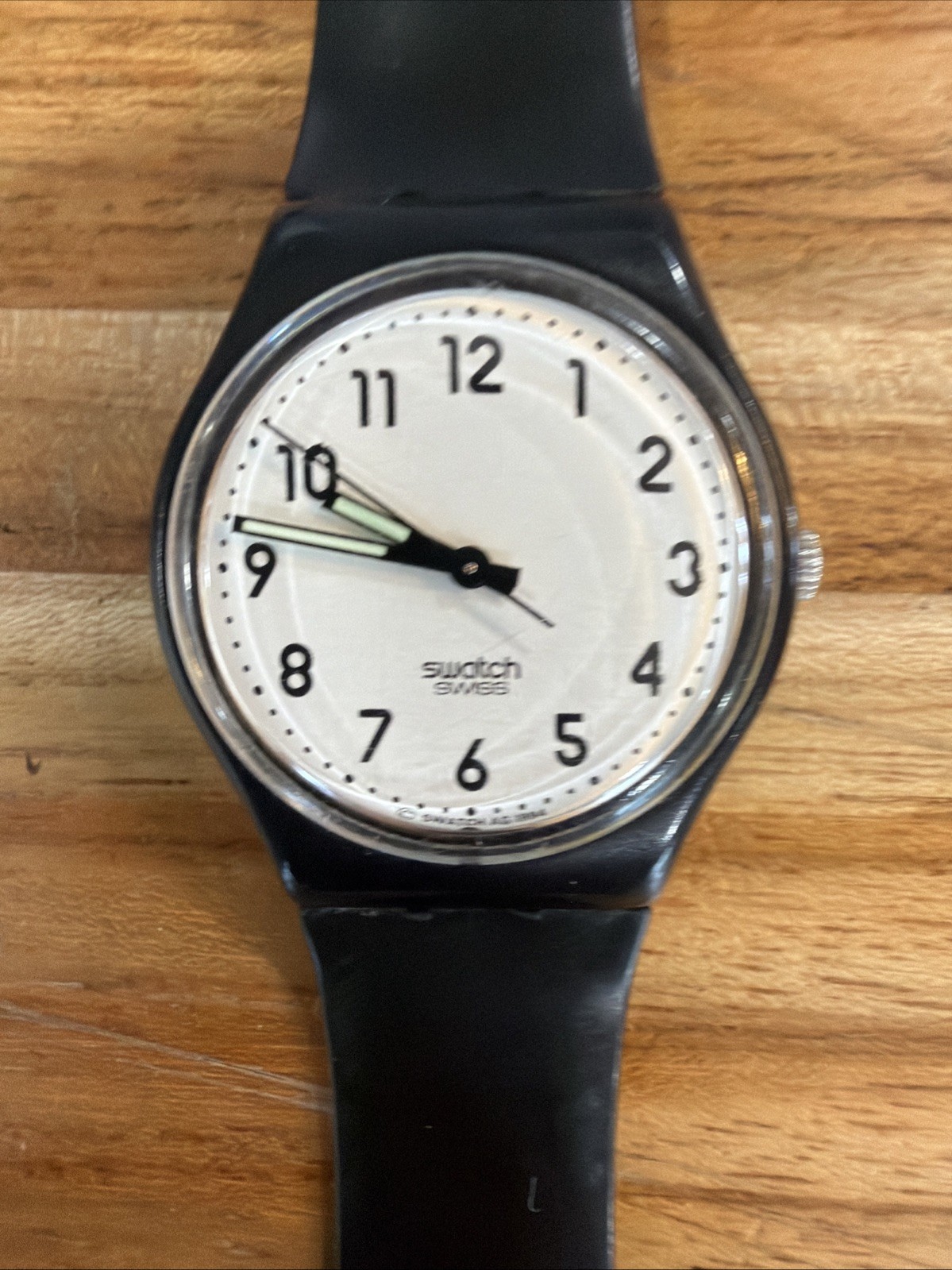 Vintage Swatch Watch LB153 “Something New” Ladies 25mm Black & White Swiss