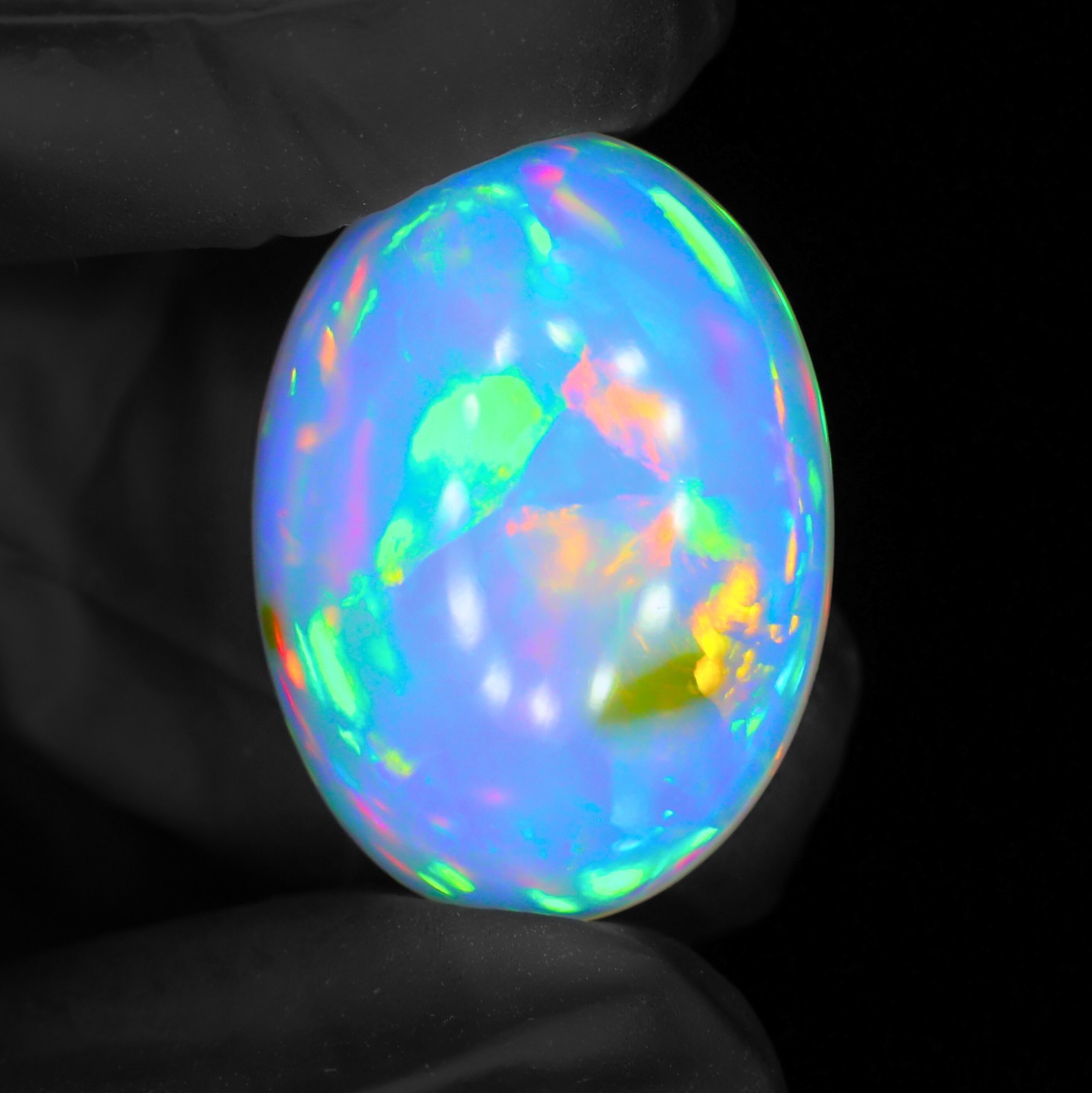 Natural Opal Cabochon 15.35 Ct Natural Welo Opal Gemstone 22x16x10mm