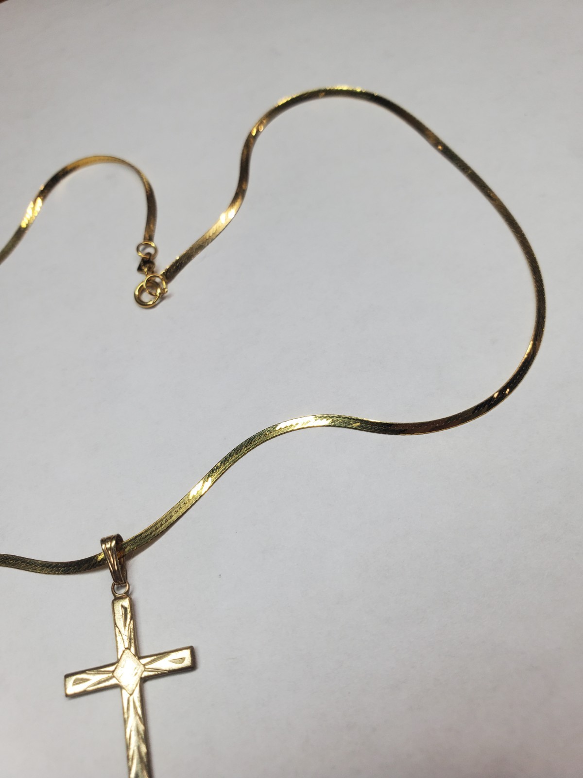 14k 1.58g Gold Chain (18inch & never worn) + 14k 0.57g Gold Filled Cross Pendant
