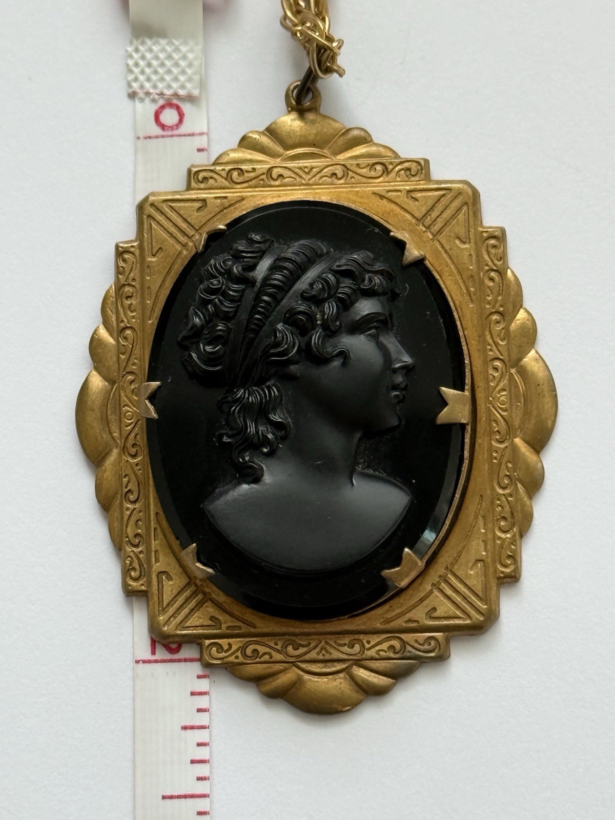 Vintage Unsigned Art Deco Black Molded Cameo Lady in Gold-Tone