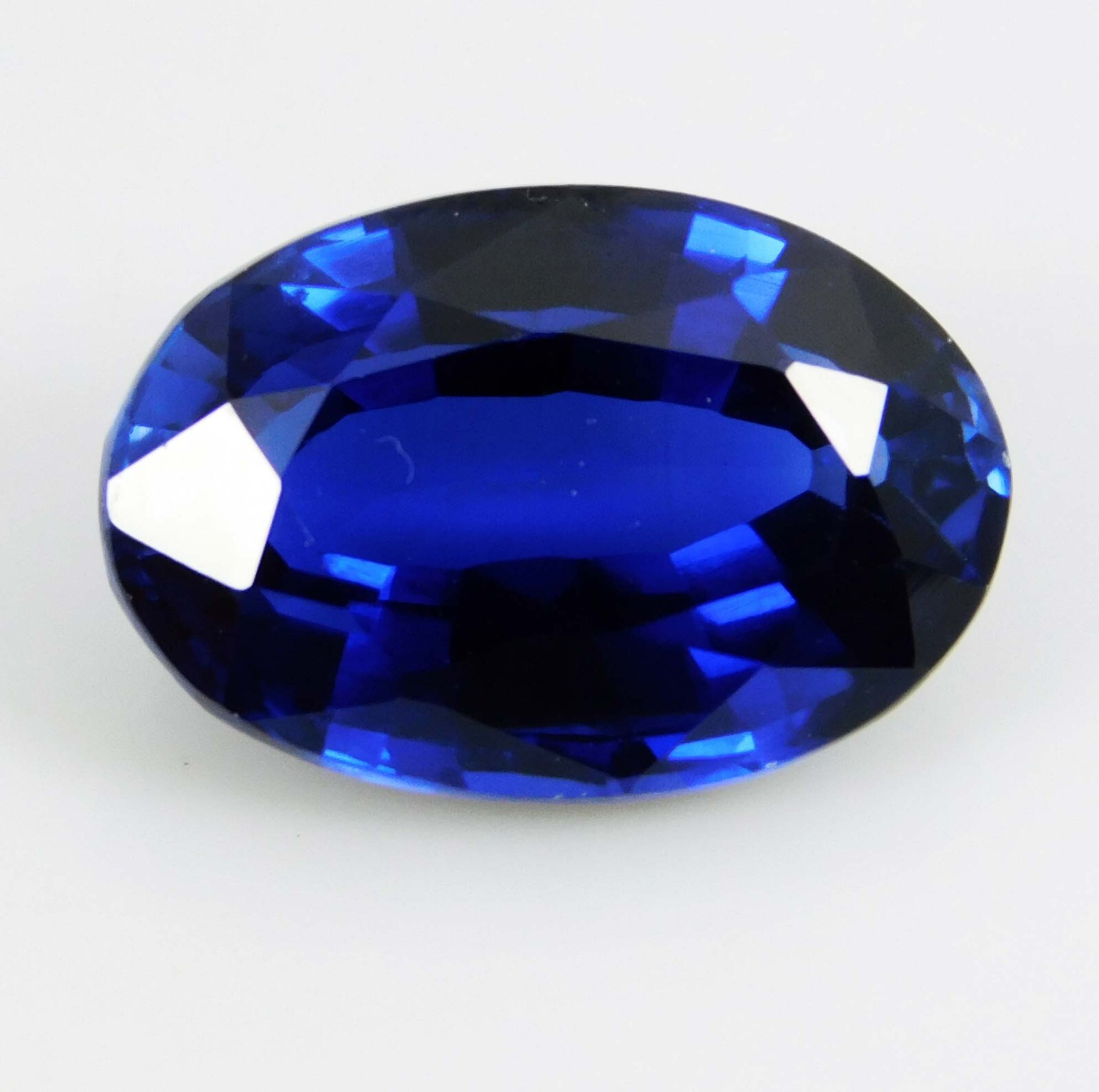 Certified 7.85 Ct Natural Kashmiri Blue Sapphire Oval Cut Loose Gemstone